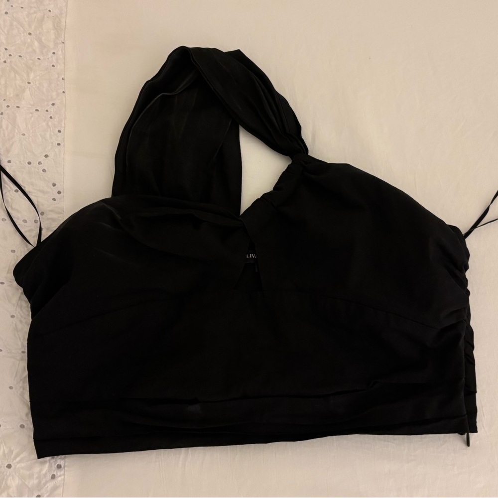 Black One Shoulder Crop Top